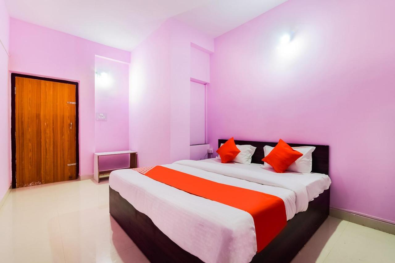 Oyo 43422 Bijaya Palace Hotel 3*